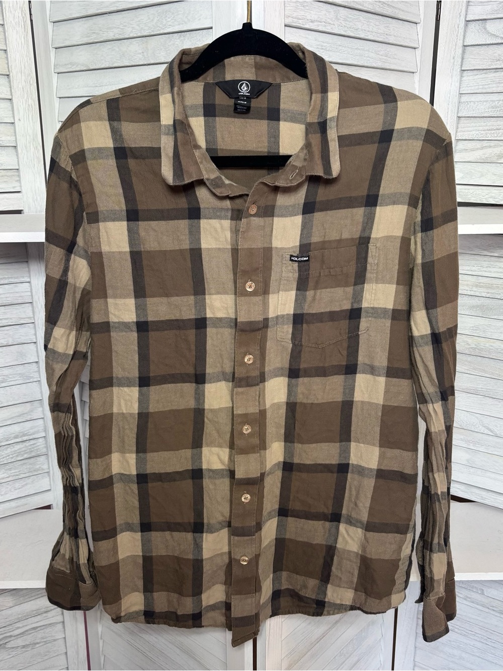 Volcom Men’s Plaid Flannel Button Up Shirt Brown Tan Size M